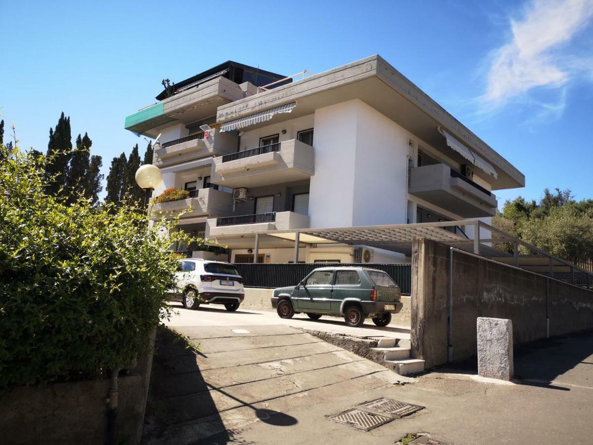 אצ'י קסטלו La Lampara Apartment מראה חיצוני תמונה